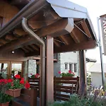 Hotel Maison Cly
