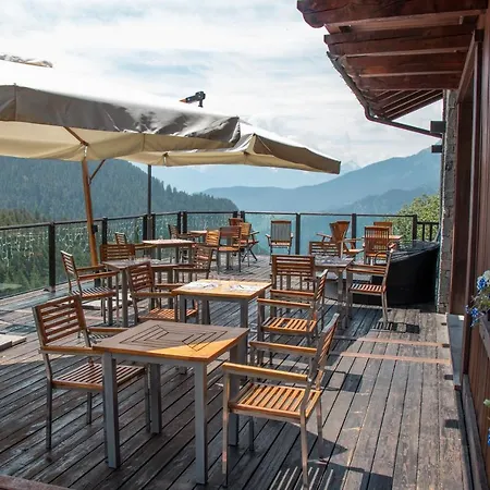 Maison Cly Szálloda 4*