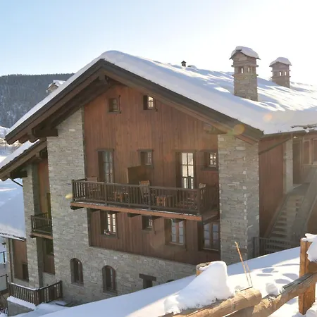 Maison Cly 4*